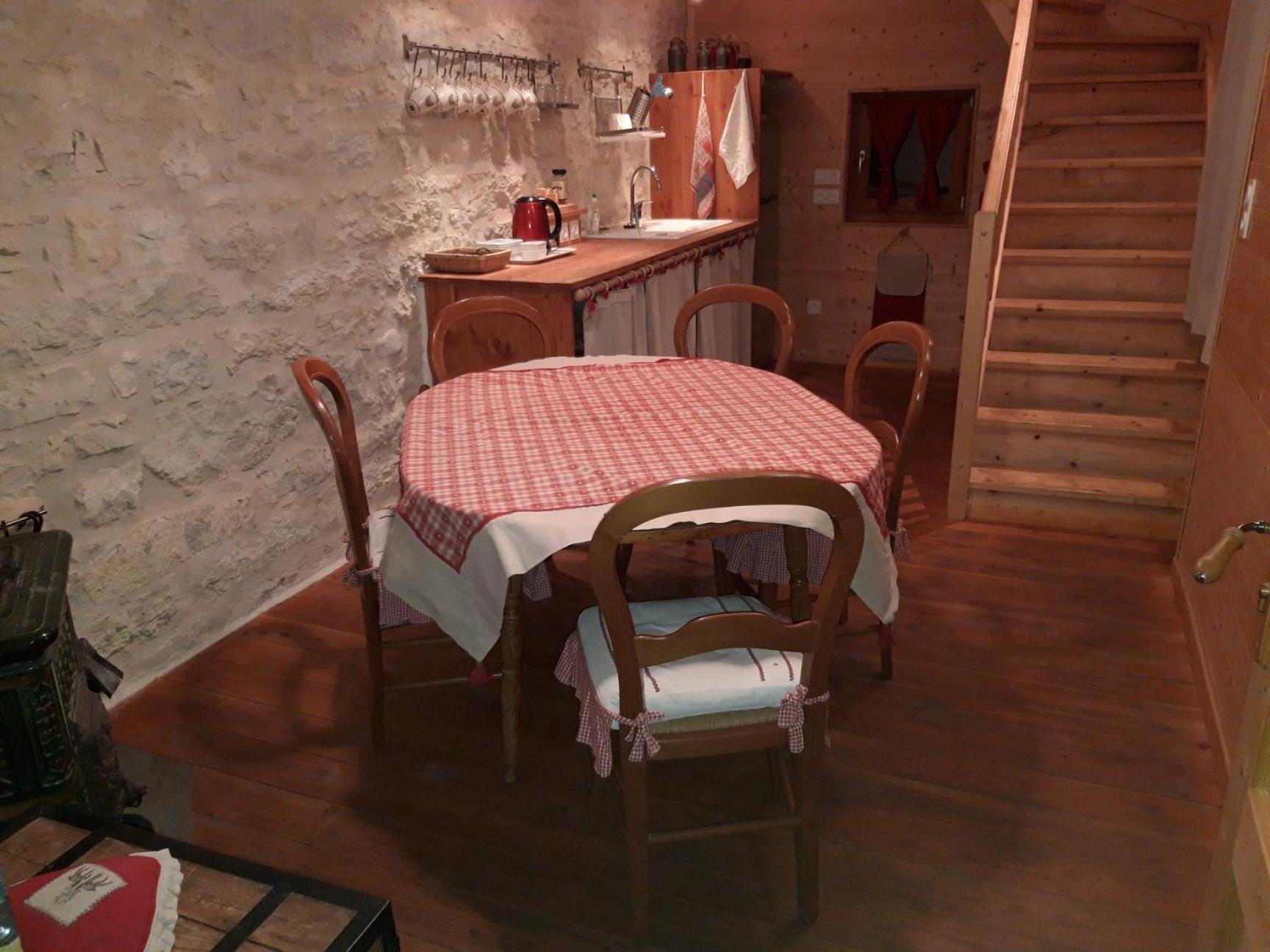 Valreley, Chambres Et Table D'Hotes Eco-Friendly Avec Bain Nordique Au Sud Du Massif Du Jura Champagne-en-Valromey Eksteriør bilde