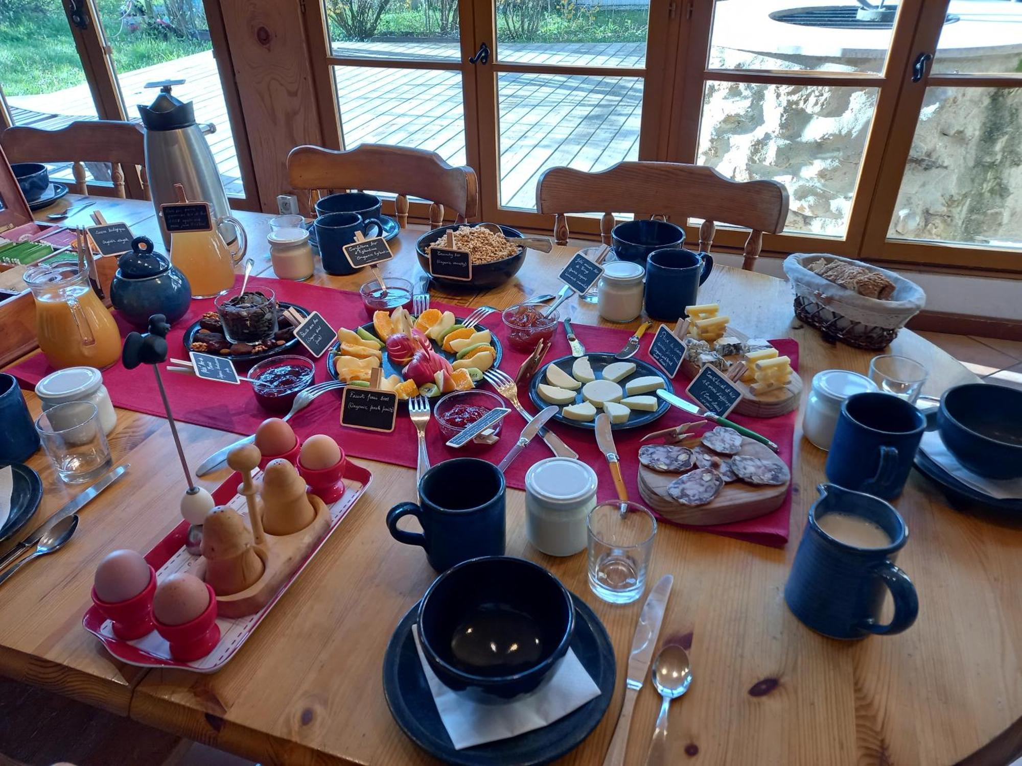 Valreley, Chambres Et Table D'Hotes Eco-Friendly Avec Bain Nordique Au Sud Du Massif Du Jura Champagne-en-Valromey Eksteriør bilde